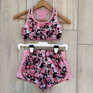 Nike  Girls Reversible Sports Bra and Shorts set, Size M, pink